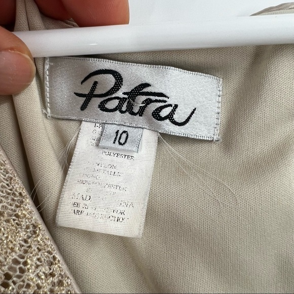 Patra cream lace overlay dress size 10 sleeveless - Picture 7 of 9